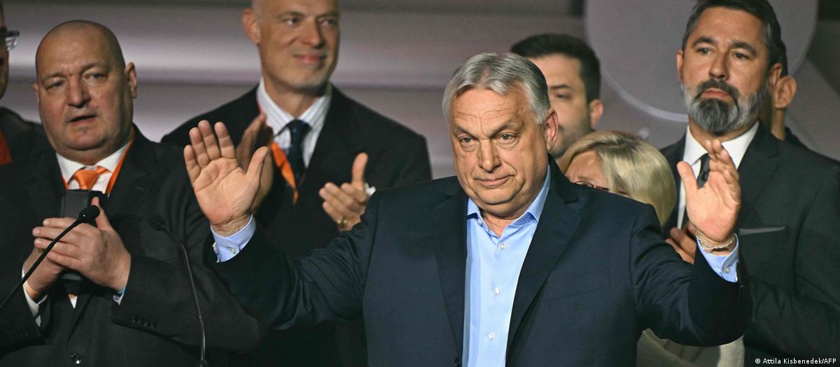 Viktor Orbán discursa em um evento político.