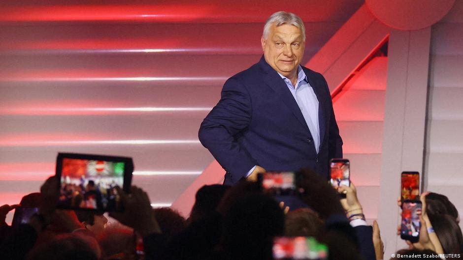 Viktor Orban u izbornom štabu Fidesa u noći 12. aprila 2026, nakon što su stigli rezultati izbora