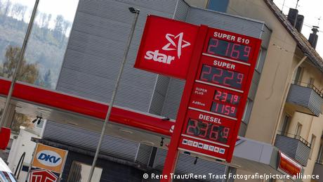 Spritpreisrekorde: Wie Regierungen weltweit damit umgehen