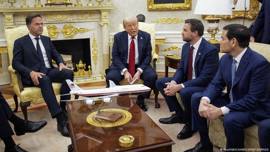 Reuters: НАТО может из-за Трампа отказаться от ежегодных саммитов