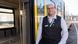 Deutschland Stuttgart 2026 | Eisenbahner mit Herz | Ronald-Phillip Tolkiehn steht in Uniform an der geöffneten Tür eines Arverio-Regionalzuges (15.04.2026) Deutschland Stuttgart 2026 | Eisenbahner mit Herz | Ronald-Phillip Tolkiehn steht in Uniform an der geöffneten Tür eines Arverio-Regionalzuges (15.04.2026)