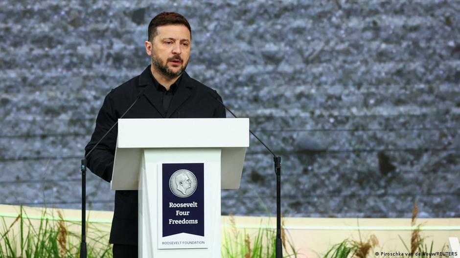 Зеленский и народ Украины получили международную премию "Четыре свободы"