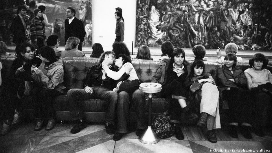 Mesto sastanka mladih... pa i za ljubljenje