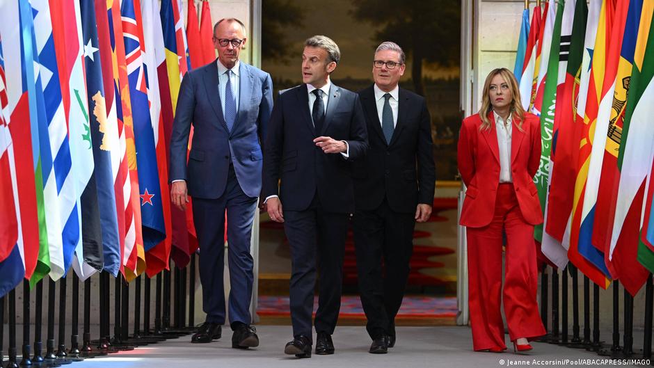 Париж и Лондон возглавят многонациональную миссию в Ормузском проливе