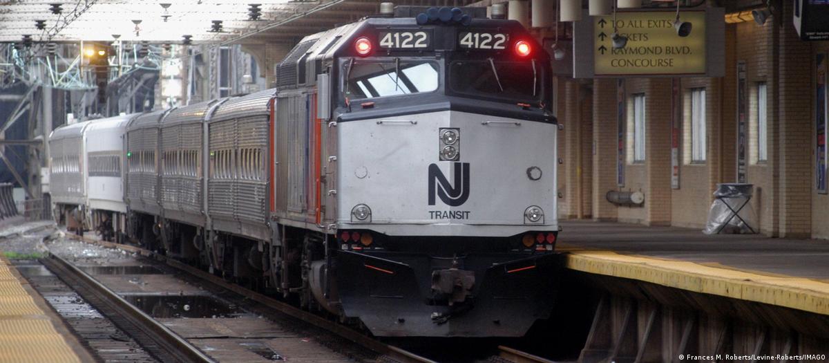 Estação de trem e arredores do MetLife Stadium em Nova Jersey.