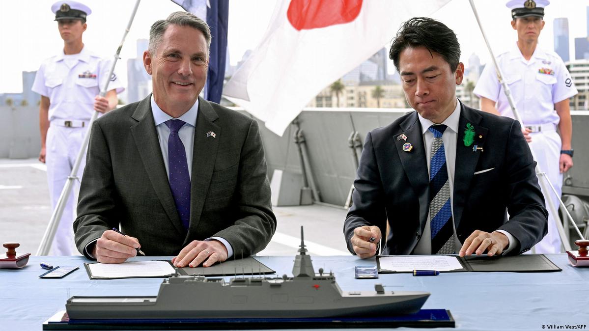 澳大利亚国防部长马尔斯与日本防卫大臣小泉进次郎于4月18日签署合同