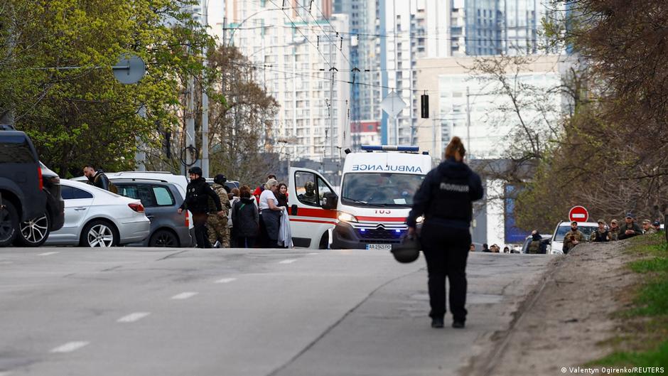 Kiev'de saldırı: Çocuğu bırakıp kaçan polisler tepki çekti