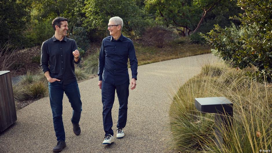Tim Cook to step down as Apple CEO, John Ternus to take over