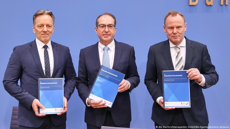 Germany news: Ministers discuss refugee deportation rules