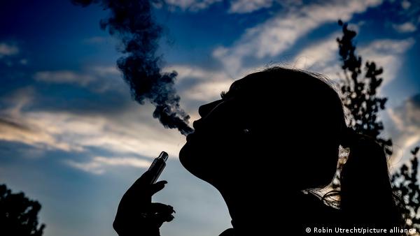 who invented the electronic cigarette Electronic cigarette
