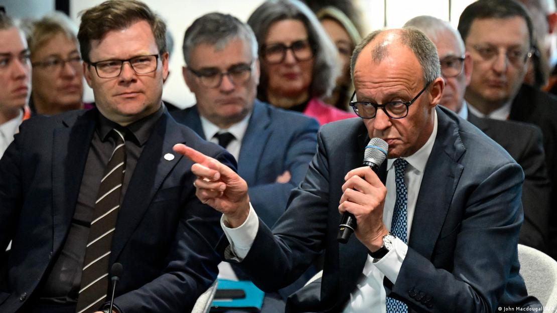 El canciller alemán Friedrich Merz durante la conferencia del Diálogo Climático de Petersberg, el 22 de abril de 2026, en el Centro de Convenciones Westhafen de Berlín.