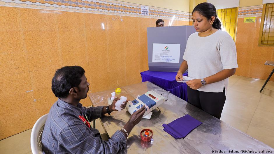 India news: Tamil Nadu, West Bengal cast votes
