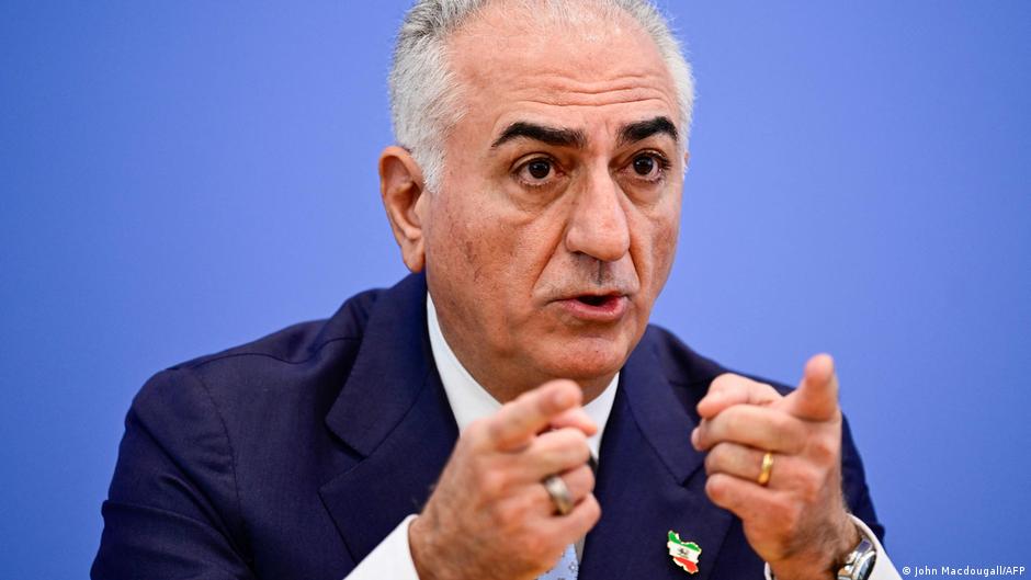 رضا پهلوی از آتش‌بس میان آمریکا و ایران انتقاد کرد