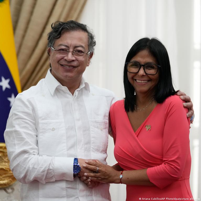 Colombia, Venezuela hold key talks in post-Maduro visit