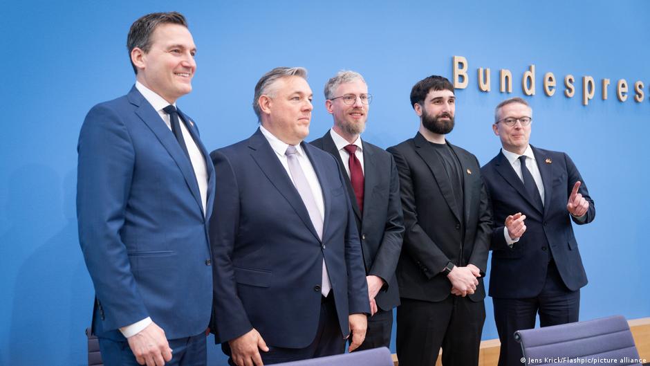 Na konferenciji za novinare 24. aprila u Berlinu svi su se osmehivali i uveravali da je to pravi put u suverenitet kada je reč o veštačkoj inteligenciji