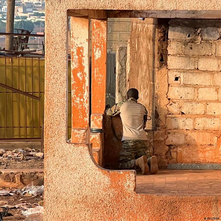 Mali: Fighting continues as Tuareg separatists claim Kidal