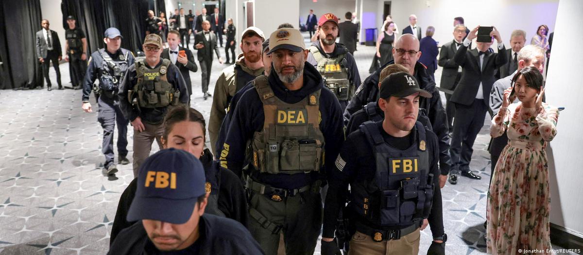 Equipes de segurança isolaram o local após a tentativa de invasão no Washington Hilton.