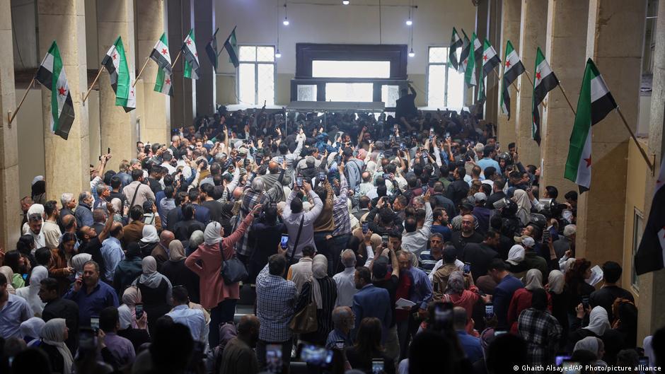 Siria: inicia juicio contra altos cargos de gobierno de Asad