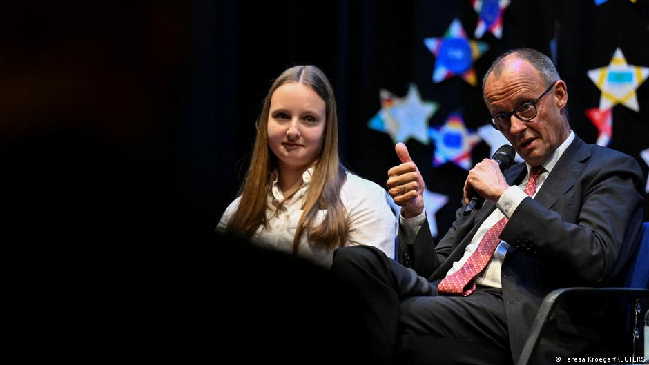 مرتس: تمام یک ملت توسط رهبری ایران تحقیر می‌شود