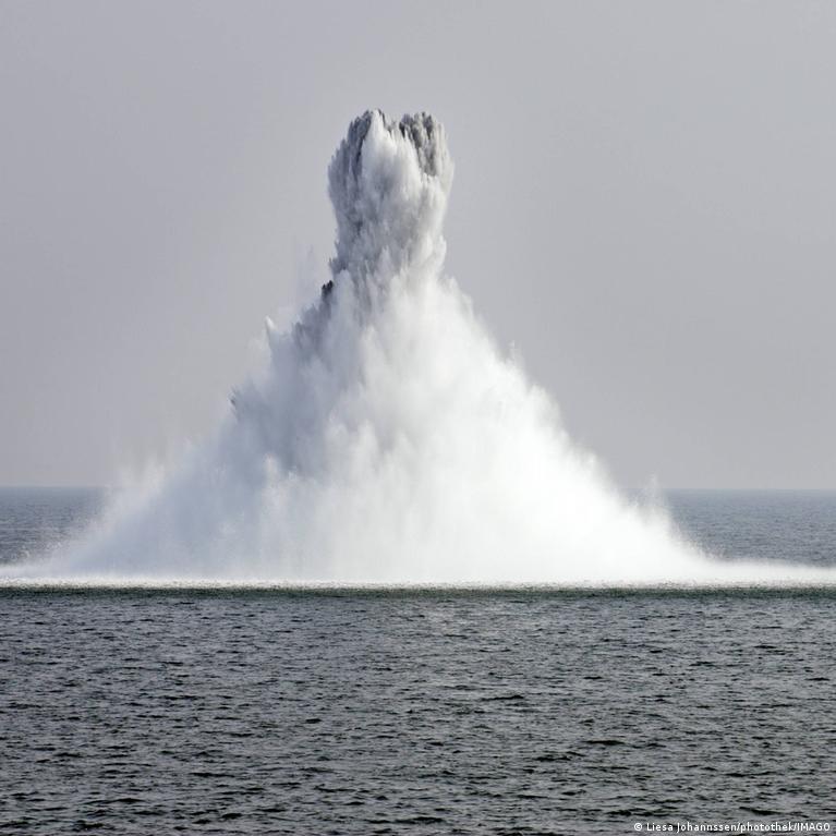 Mines in the Strait of Hormuz: How dangerous are they?