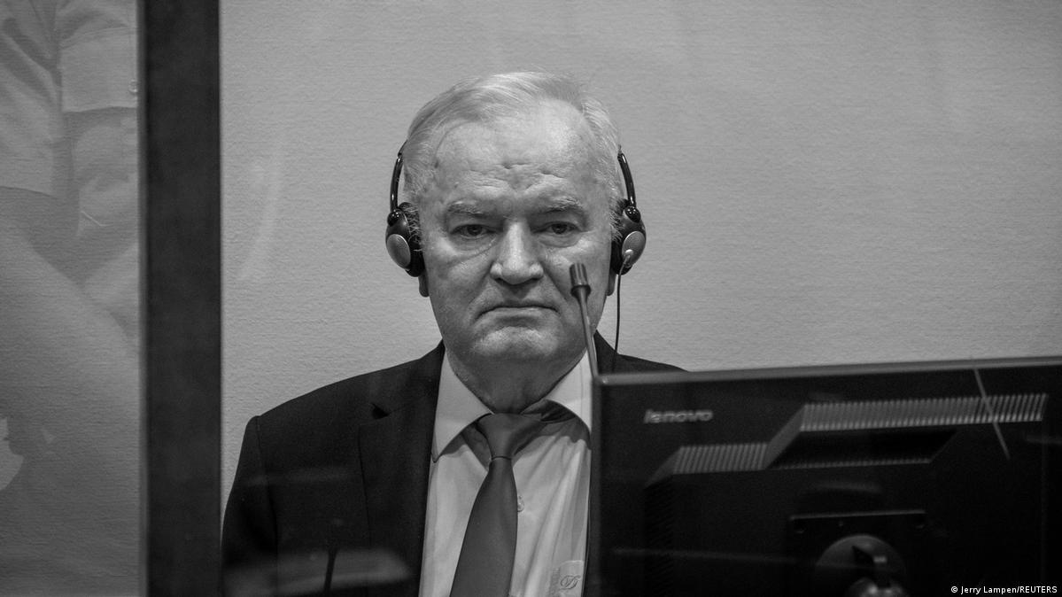 Ratko Mladic 8 iyun 2021-ci il tarixində Hövqdəki məhkəmə zalında. Şəkil: Jerry Lampen/REUTERS