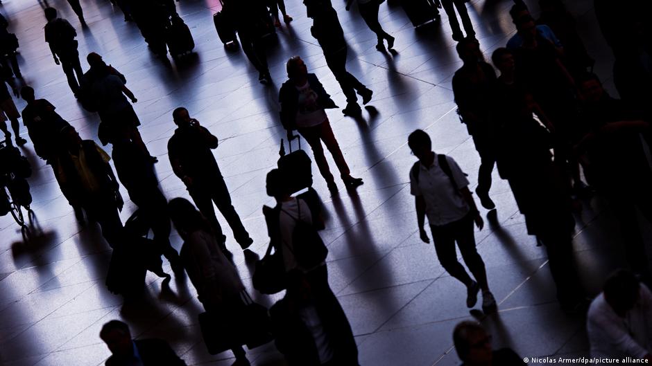 Almanya'da nüfus artışı durdu, Türkler en büyük yabancı grup