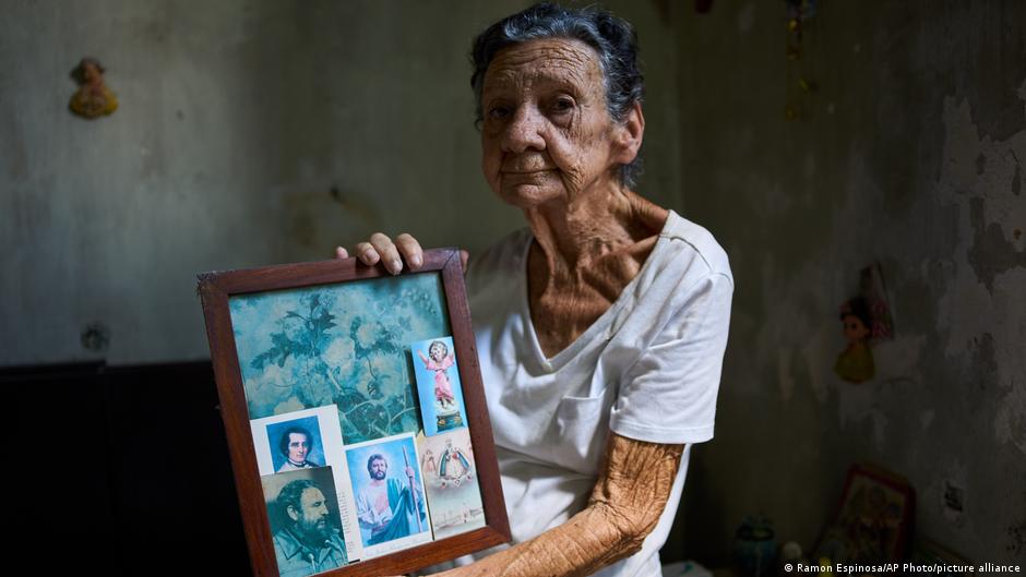 The crisis in Cuba is a challenge to the elderly