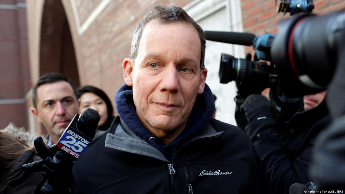 利伯（Charles Lieber）被公认为全球纳米技术与脑机接口（BCI）领域的领军人物
