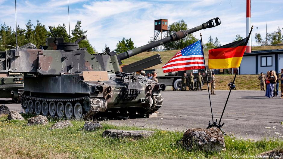 Koliko je američkih vojnika ostalo u Nemačkoj? Poligon za obuku Grafenver u Bavarskoj tokom multinacionalne vežbe artiljerije u julu 2022.