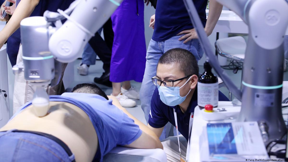 以后按摩师都要被机器人取代了？（资料图片）
