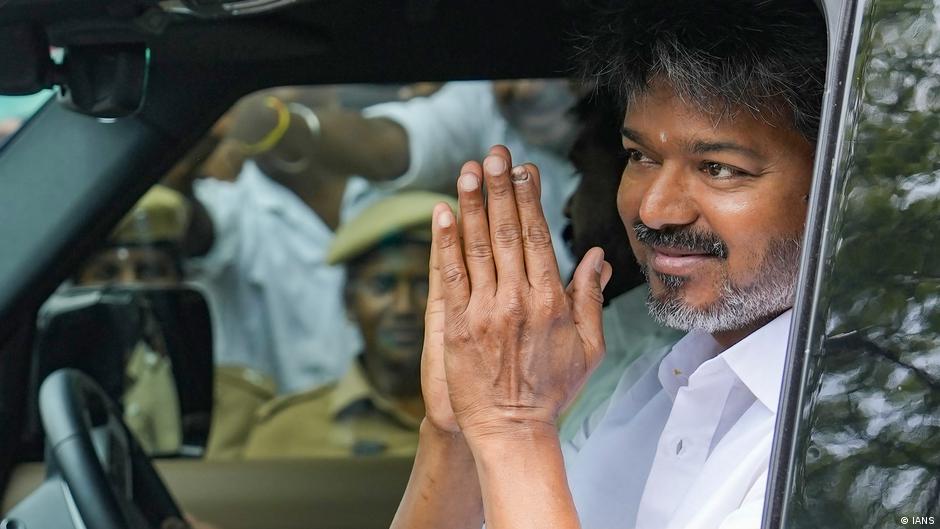 India: El jefe de Tamil Nadu, Vijay, ordena el cierre de tiendas de licores