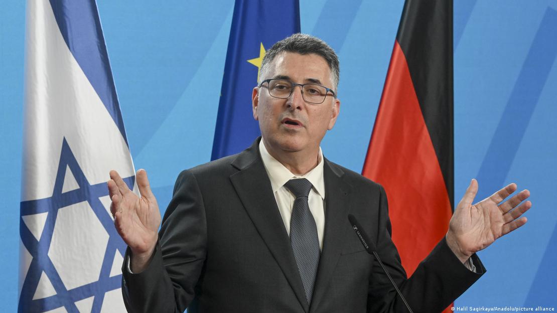 Ο Γκιντεόν Σάαρ στο Βερολίνο τον περασμένο Μάιο