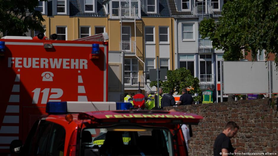 Hostage situation unfolds at German bank