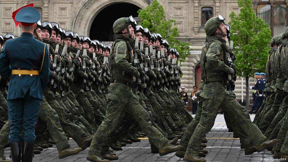 Putin ofrece condonar deudas para atraer nuevos reclutas a Ucrania