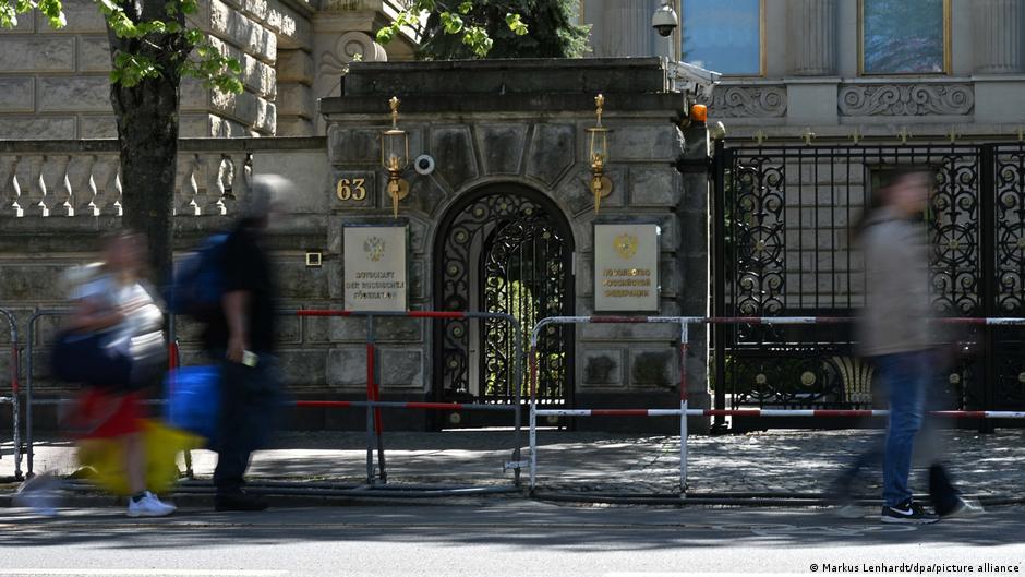 Художник Семен Скрепецкий застрелен после акции с флагом РФ в Берлине