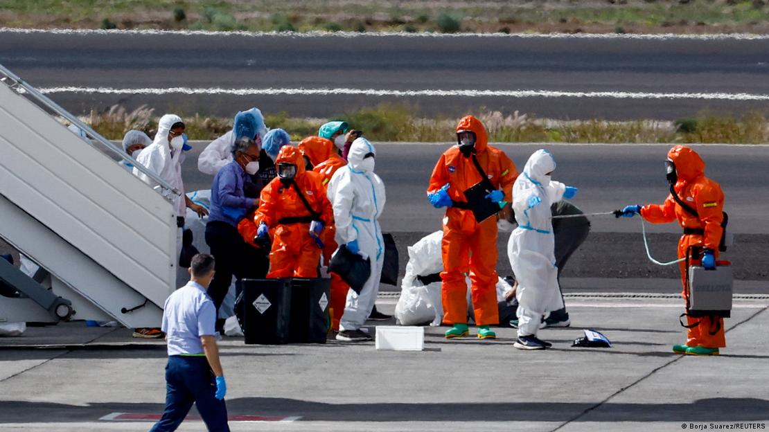 Preparativos para evacuar a los pasajeros y tripulantes del MV Hondius, en Tenerife (10.05.2026)