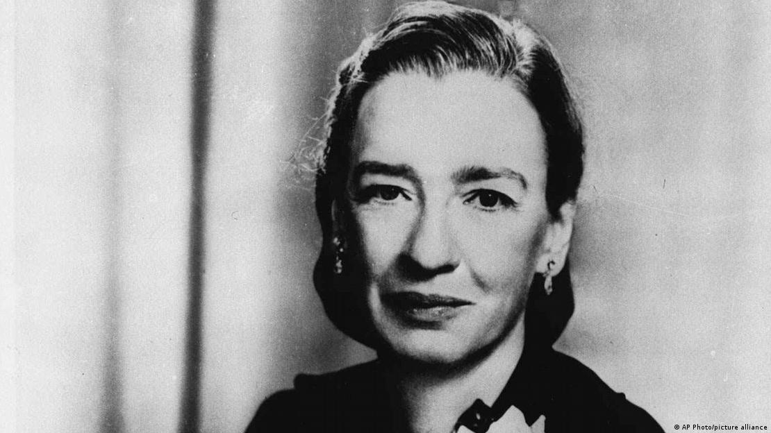Grace Hopper en una imagen de archivo en blanco y negro sin fechar. Grace Hopper en una imagen de archivo en blanco y negro sin fechar.