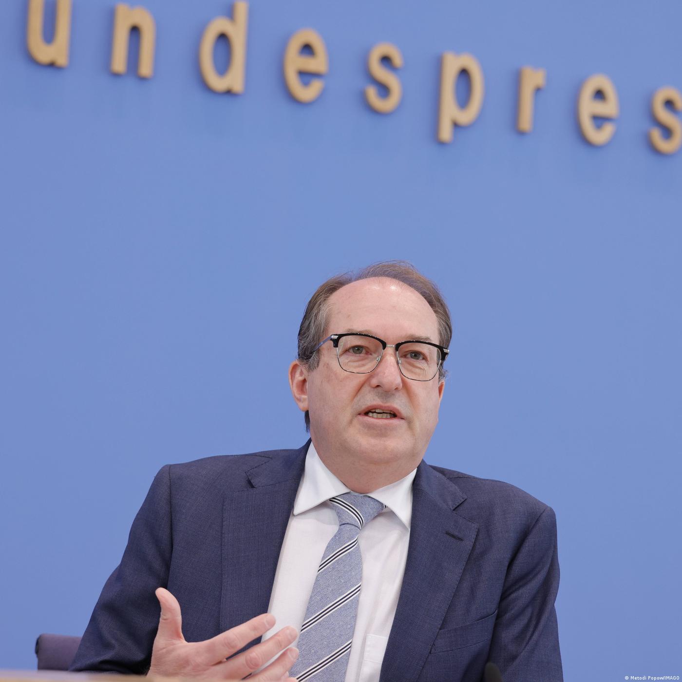 18.05.2026 – Langsam Gesprochene Nachrichten