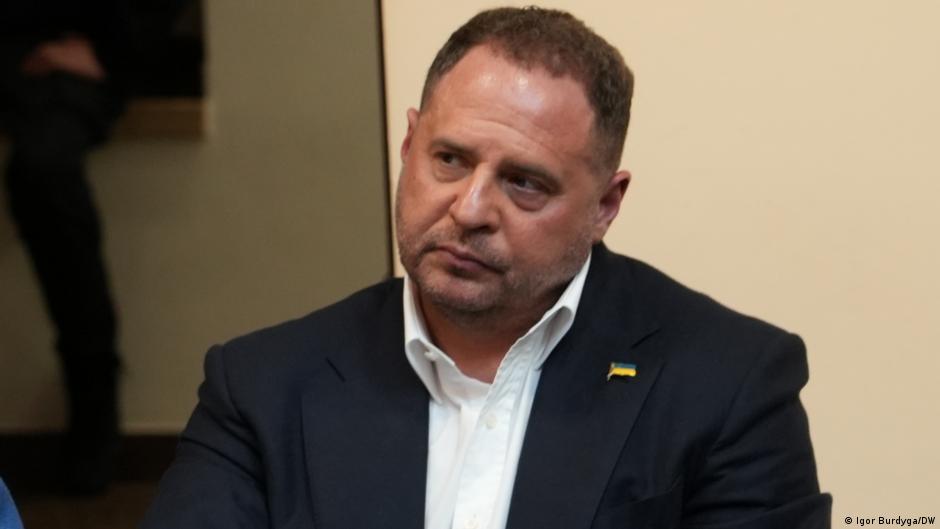 Захист Єрмака відповів на критику програми "Адвокат+"
