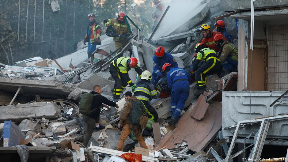 Masivo ataque ruso deja 16 muertos y 57 heridos en Ucrania