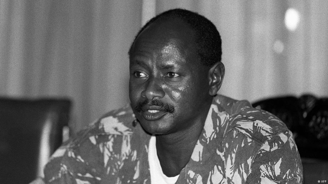 Ouganda, Kampala, 1986 | Yoweri Museveni lors de sa première réunion du Conseil des ministres en tant que président