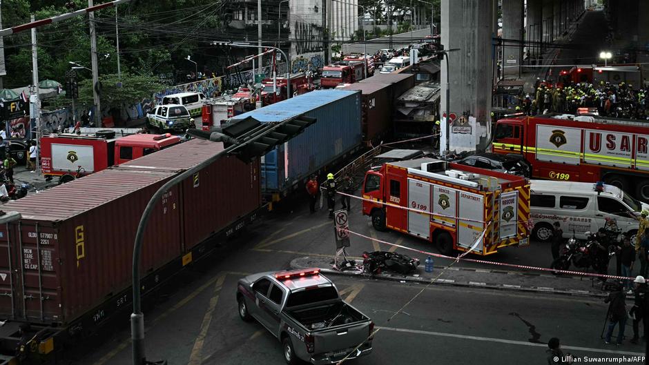 Tailandia: Colisión en cruce ferroviario en Bangkok mata al menos 8