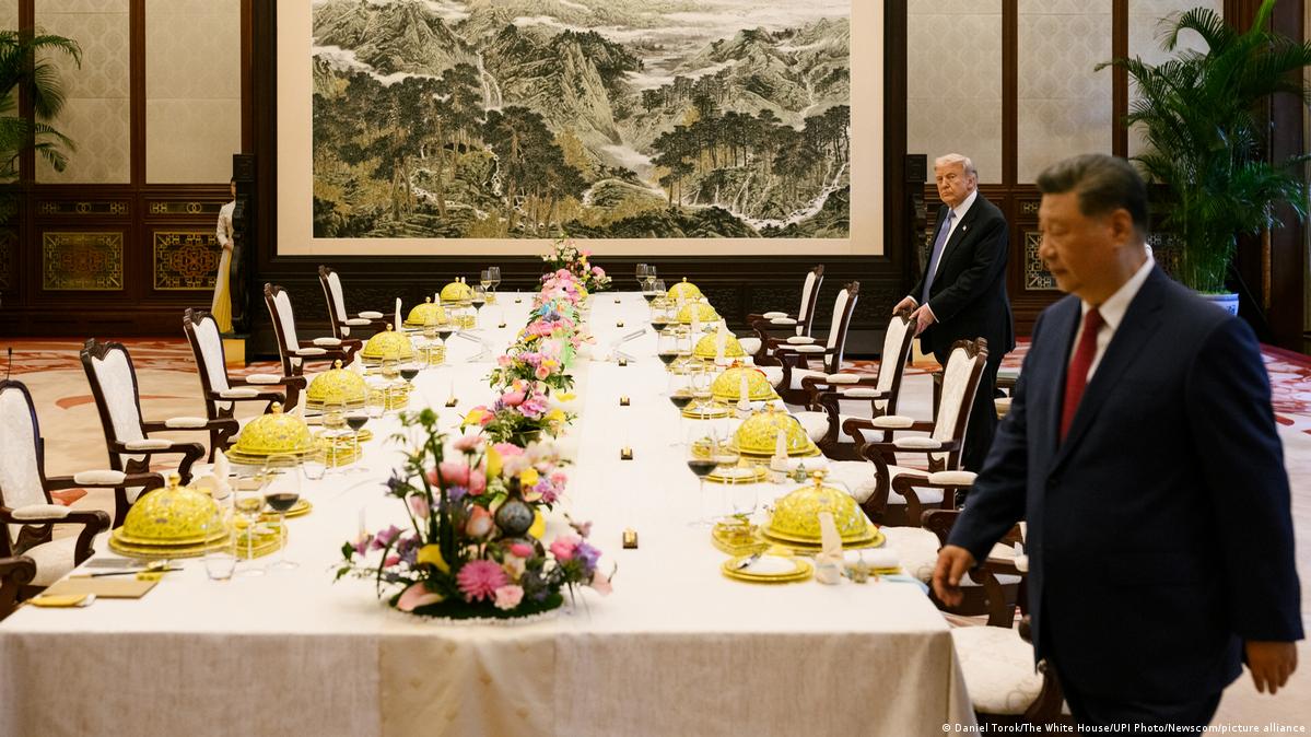 《华盛顿邮报》发表社论《令人失望的中国峰会》指出，即便预期已经很低，特朗普总统访华究竟取得了什么成果，仍令人疑惑。