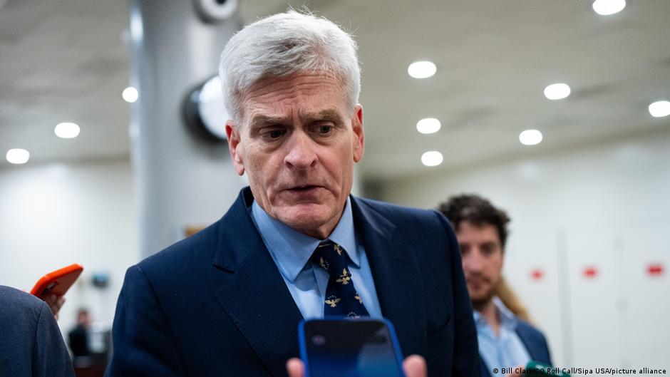 US Senate advances measure to limit Trump's Iran war powers