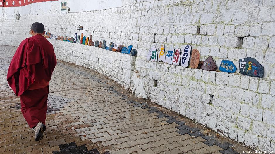 Numbers of Tibetan exiles plummet as China tightens grip