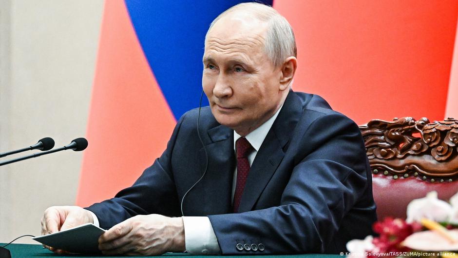 Путин подписал закон о "защите граждан РФ" за рубежом