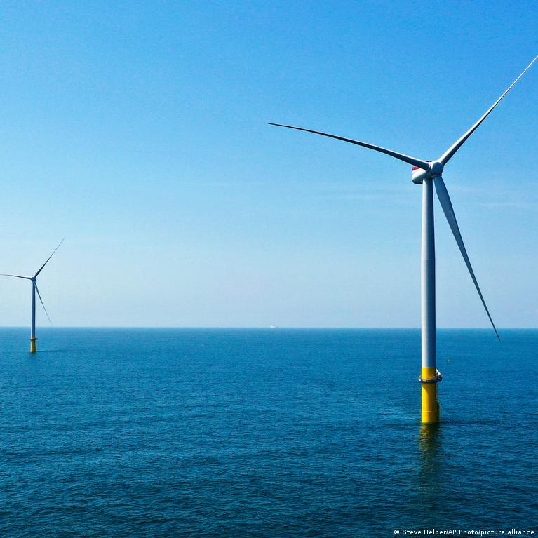 dw.com - Josh Axelrod - Even Trump can't stop the advance of wind power