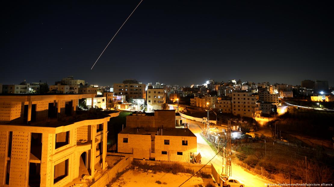 Der Iran-Krieg verändert die Region: Iranische Raketen am Nachthimmel über dem Westjordanland, März 2026 Der Iran-Krieg verändert die Region: Iranische Raketen am Nachthimmel über dem Westjordanland, März 2026