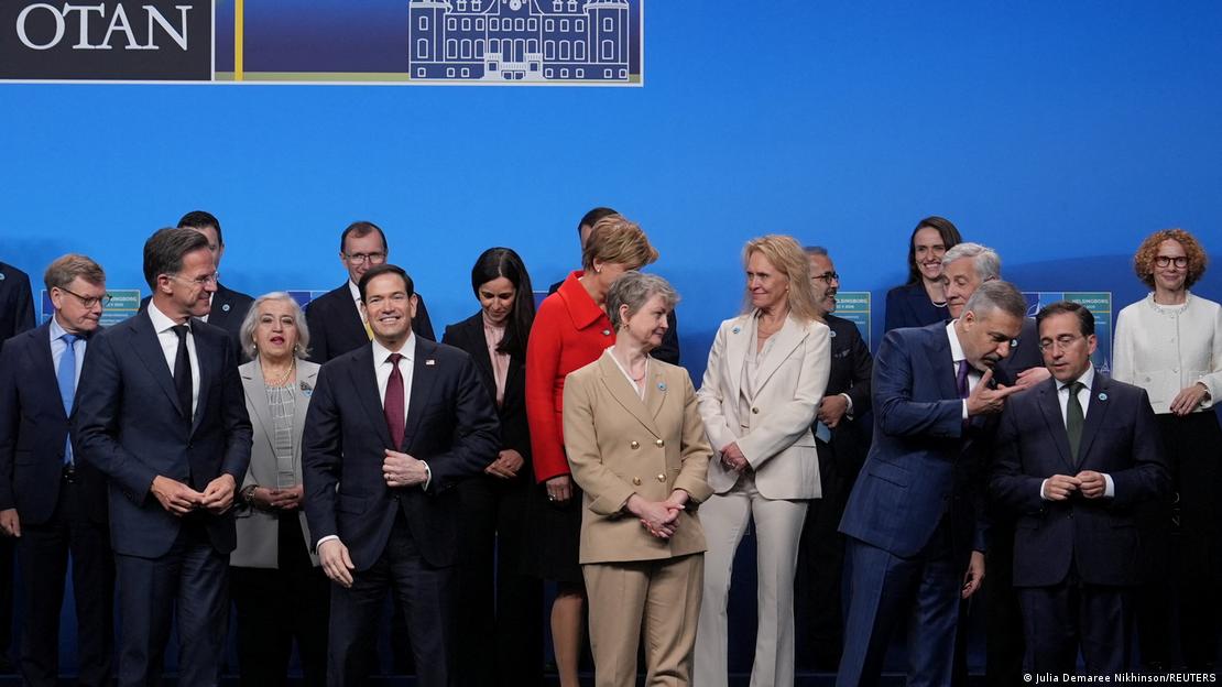 Ministros do Exterior dos países-membros da Otan reunidos em encontro na Suécia