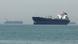 Barcos en el estrecho de Ormuz, clave para la economía mundial. Barcos en el estrecho de Ormuz, clave para la economía mundial.